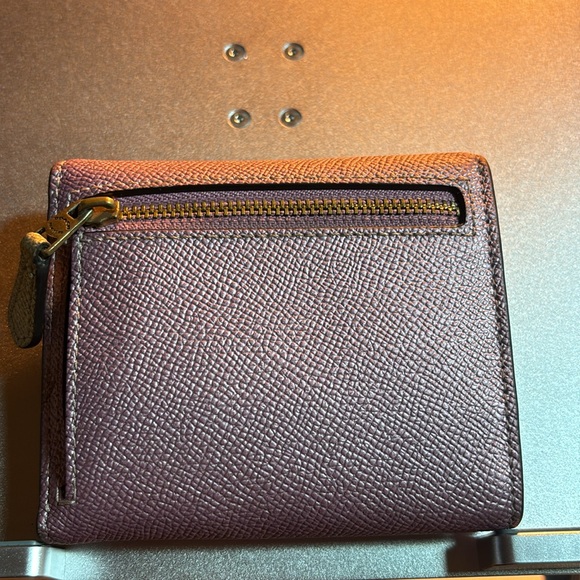 Preowned COACH Wyn Colorblock Crossgrain Leather Small Tri-fold Wallet - Picture 2 of 7